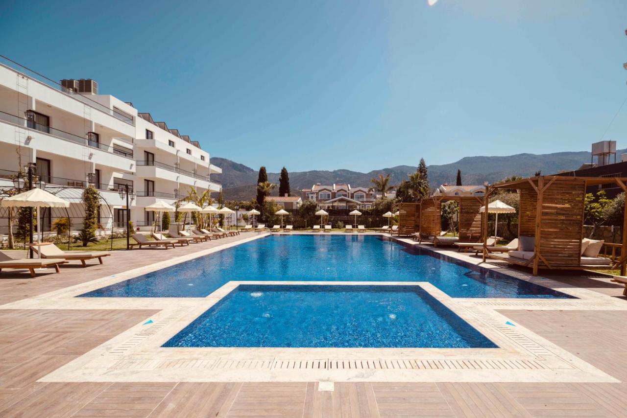 Palmonte Suites Hotel & Spa Karavas  المظهر الخارجي الصورة