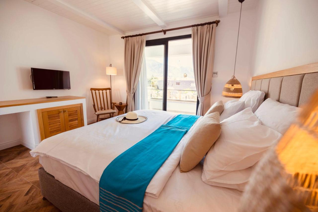 Palmonte Suites Hotel & Spa Karavas  المظهر الخارجي الصورة